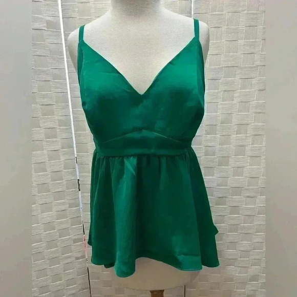 torrid Tops - Torrid Size 0 Beautiful Emerald Green Spaghetti Adjustable Strap, great Quality